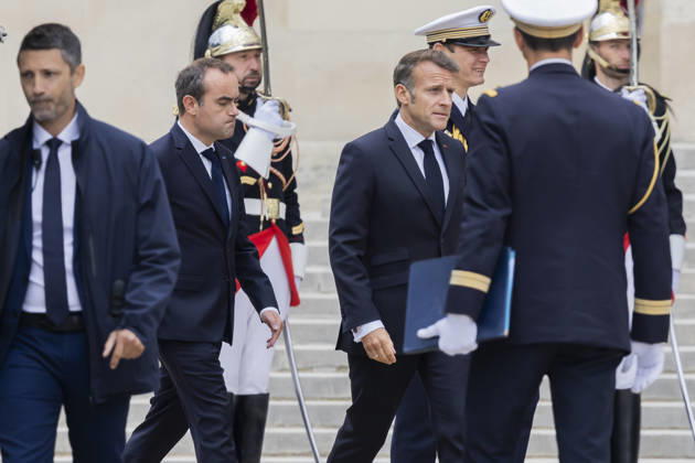 Paris, France June 3, 2026 - National tribute to late French philosopher and sociologist Edgar Morin at the Hotel des Invalides - Emmanuel Macron, Sebastien Lecornu HOMMAGE NATIONAL, EDGAR MORIN, POLITIQUE  Copyright: xVincentxIsorex