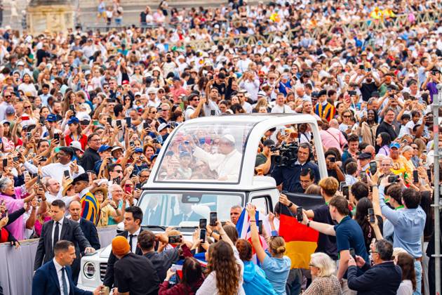 June 3, 2026, Citta Del Vaticano: An handout image provided by Vatican Media shows Pope Leo XIV during his weekly General Audience in Vatican City, 3 June 2026 Cordon Press 