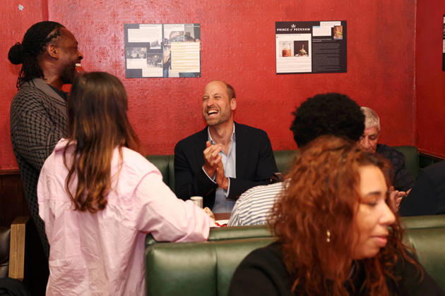 The Prince Of Wales Visits East London LONDON, ENGLAND - JUNE 03: Prince William, Prince of Wales (C) speaks with local residents during his visit to The Prince of Peckham pub in Peckham on June 03, 2026 in London, England. The Prince of Wales visited grassroots initiatives encouraging positive social change., Credit:Chris Jackson PA ROTA - B68 Avalon United Kingdom, England, London  Copyright: xChrisxJacksonx xPAxROTAx-xB68x xAvalonx 1107543901