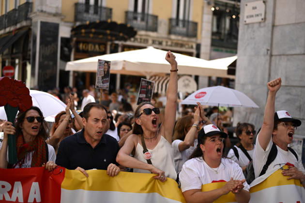 Nationwide Strike For Workers Lisbon LISBON, PORTUGAL - JUNE 03: Protesters hold a banner and wave red trade union flags as they line the streets during a national mobilization in Lisbon, Portugal on June 03, 2026. The demonstration, organized under the National Fight Day motto, demands increased wages, guaranteed labor rights, and measures against the rising cost of living, while advocating for the right to health and housing. Zed Jameson Anadolu Lisbon Portugal. Editorial use only. Please get in touch for any other usage.  Copyright: x2026xAnadoluxZedxJamesonx