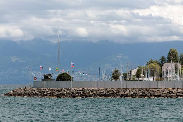 PREPARATIVES G7 PHOTOPQR LE DAUPHINE Grégory YETCHMENIZA Évian les Bains 03 06 2026 Evian les Bains Haute Savoie , June 3rd Twelve days before the G7 summit, security measures in the town of Evian les Bains are becoming increasingly visible, as evidenced by the temporary military zone ZMT on the lakefront The Royal Hotel which will host the summit overlooks the town Grégory Yetchmeniza Le Dauphiné Evian, France, june 3rd 2026 Twelve days before the G7 summit, security measures in the town of Evian les Bains are becoming increasingly visible, as evidenced by the temporary military zone ZMT on the lakefront The Royal Hotel, which will host the summit, overlooks the town Évian les Bains Haute Savoie Rhône Alpes France  Copyright: xPHOTOPQR LExDAUPHINE MAXPPPxGrégoryxYETCHMENIZAx 20260603JDL1721 20260603JDL1721