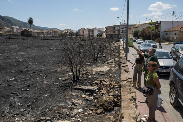 Second day of extinguishing the fire in Los Garres Murcia and has forced preventive evictions Burned areas by fire in Los Garres, June 2, 2026, in Murcia, Region of Murcia Spain The fire declared yesterday afternoon June 3 in the Murcian districts of Los Garres and Lages caused the activation of the Infomur Plan in emergency phase, in situation two, A total of 250 troops from the Region of Murcia are working in the area, along with local and state resources Units of the Third Intervention Battalion of the Military Emergency Unit UME have gone from their base in Bétera Valencia to help in fighting this fire, after being requested by the President of the Regional Government, Fernando López Miras 03 JUNE 2026 Víctor Ferná Murcia, Region de Mu Copyright: xVictorxFernandezx 7569332