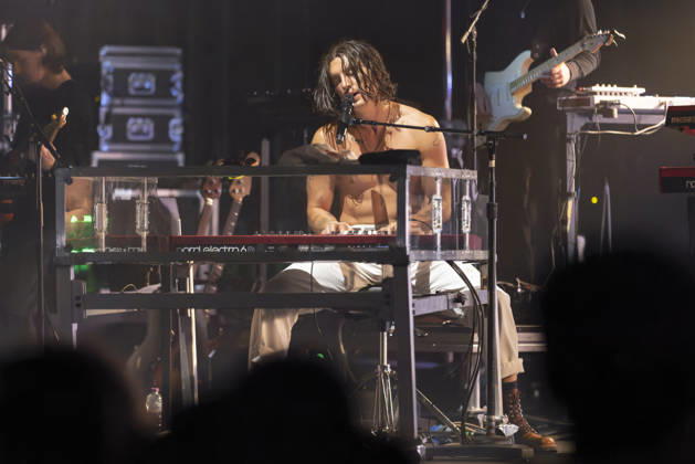 LANY perform at Manchester Apollo Paul Klein of American pop rock band LANY performs at O2 Apollo, Manchester, England, 3rd June 2026, Credit:Mike Gray MIKE GRAY - B4227 Avalon  Copyright: xMikexGrayx xMIKExGRAYx-xB4227x xAvalonx 1107606071