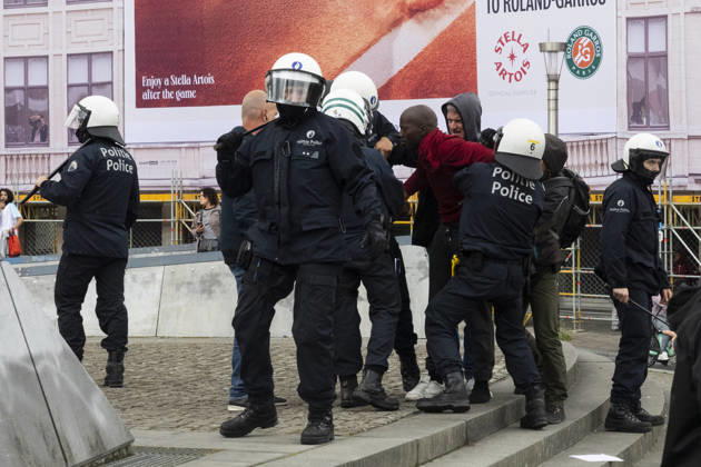 With parliament set to vote today on the approval of the French-speaking education reform, large numbers of teachers are demonstrating outside the Parliament of the Wallonia-Brussels Federation. Since this morning, sporadic clashes between small groups of protesters and the police have punctuated the demonstration. The reform is deeply unpopular among teachers, and the very fact that it is being put to a vote has sparked a fierce debate between the majority and the opposition. - 04 06 2026 - Belgium Brussels Brussels -  NicolasxLandemardx xLexPictorium LePictorium_0335431