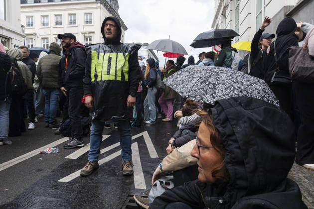 With parliament set to vote today on the approval of the French-speaking education reform, large numbers of teachers are demonstrating outside the Parliament of the Wallonia-Brussels Federation. Since this morning, sporadic clashes between small groups of protesters and the police have punctuated the demonstration. The reform is deeply unpopular among teachers, and the very fact that it is being put to a vote has sparked a fierce debate between the majority and the opposition. - 04 06 2026 - Belgium Brussels Brussels -  NicolasxLandemardx xLexPictorium LePictorium_0335452