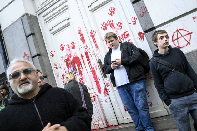 Protest Outside Parliament Of Wallonia-Brussels Federation 04 06 2026 BRUSSELS, BELGIUM - Staff, teachers and students protest outside the Parliament of the Wallonia-Brussels Federation, FWB pictured on June 04, 2026 in Brussels, Belgium, 04 06 2026 Brussels Belgium  Copyright: xPhilipxReynaersx