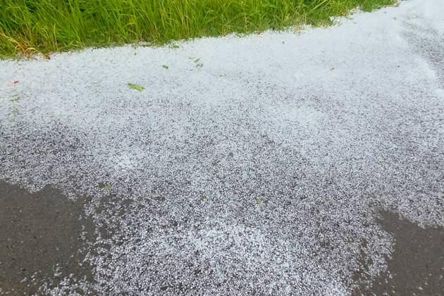 Thunderstorms move across Germany On 4 June 2026, several thunderstorms and storms moved across large parts of Germany One of the focal points was in North Rhine-Westphalia Strong wind shear caused several suspected tornadoes The thunderstorms were accompanied by heavy rain, squalls