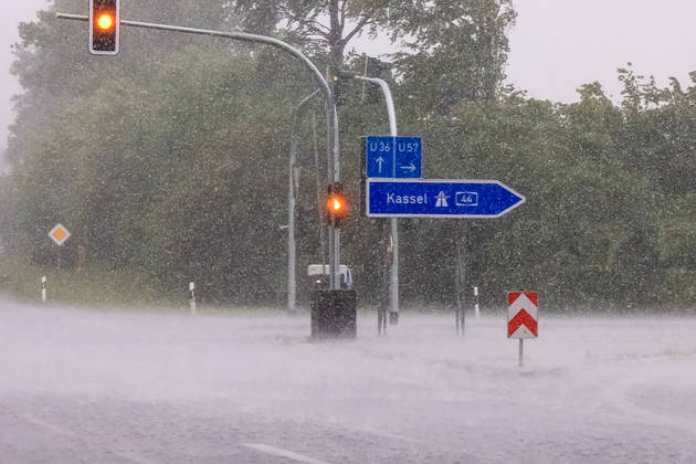 Thunderstorms move across Germany On 4 June 2026, several thunderstorms and storms moved across large parts of Germany One of the focal points was in North Rhine-Westphalia Strong wind shear caused several suspected tornadoes The thunderstorms were accompanied by heavy rain, squalls