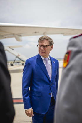Johann Wadephul CDU , Federal Foreign Minister, photographed during his arrival in Mexico City, 04 06 2026 Photographed on behalf of the Federal Foreign Office Mexico City Mexico Copyright: xJulianexSonntag AAx