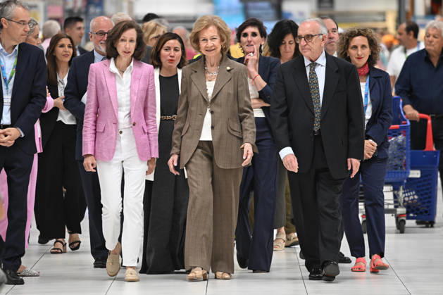 Queen Sofia visits one of the donation points on the occasion of the beginning of the Spring Collection of the Spanish Federation of Food Banks Queen Sofia visits one of the donation points on the occasion of the beginning of the Spring Collection of the Spanish Federation of Food Banks, on June 5, 2026, in Madrid Spain REINA SOFIA SOLIDARITY FOOD BANK JUNE 5, 2026 José Madrid Madrid Madrid Spain  Copyright: xJosÃ xOlivax 7573021