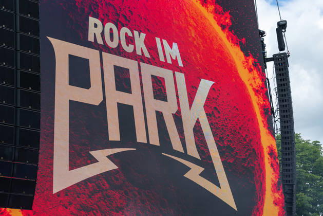 Music festival Rock im Park 2026 THE PRETTY RECKLESS, Nuremberg, 05 06 2026 LED video wall with the logo of the rock festival Rock im Park on the festival grounds Loudspeaker arrays of a line array sound system are visible next to the stage Nuremberg Bavaria Germany 20260605-1V9A8871-M4000