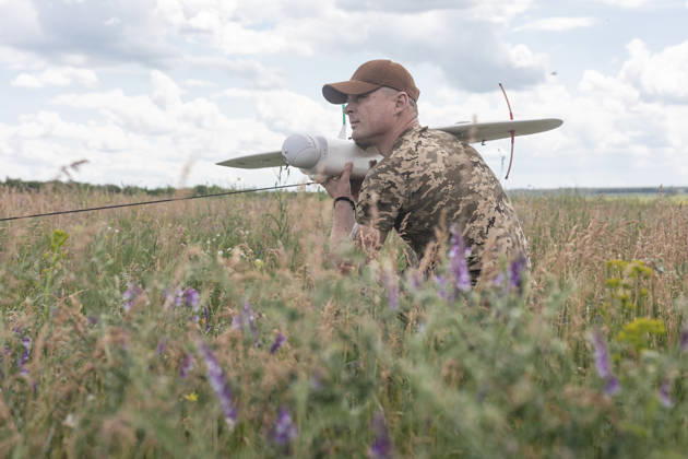 Ukrainian drone unit in Donetsk Oblast DONETSK OBLAST, UKRAINE - JUNE 5: A Ukrainian soldier with a reconnaissance drone in the Donetsk Oblast, Ukraine, 5 June 2026 Diego Herrera Carcedo Anadolu Donetsk Ukraine. Editorial use only. Please get in touch for any other usage.  Copyright: x2026xAnadoluxDiegoxHerreraxCarcedox