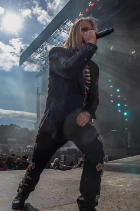 Music festival Rock im Park 2026 THREE DAYS GRACE, Nuremberg, 05 06 2026 Matt Walst, singer of Three Days Grace, performs with microphone on the Openair stage The Canadian hard rock band has been one of the most successful representatives of the genre since 2003 Nuremberg Bavaria Germany 20260605-6V2A6869-M4000