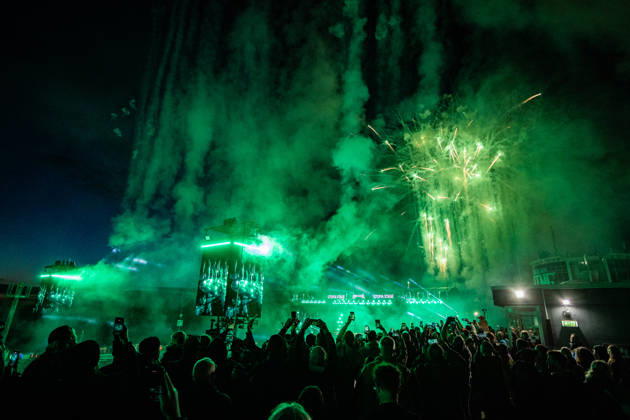Rock am Ring 2026, 5 6 2026 With fireworks, the organizers announce Blink 182 as the headliner for 2027 The traditional Rock am Ring festival at the Nürburgring in the Eifel region kicks off the festival season in Germany Rock am Ring will take place this year from 5 to 7 June Around 80 bands and artists will perform on one of the three larg Copyright: xSebastianxDerixx