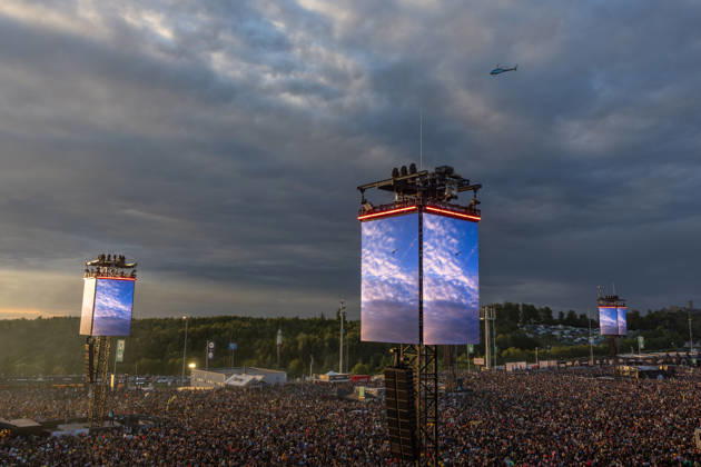 Rock am Ring 2026 05 06 26 Low-flying helicopter before the Papa Roach concert First festival day on Friday, 05 06 2026, at Rock am Ring 2026 at the Nürburgring in the Eifel The three-day music festival lasts until Sunday, 07 06 2026, and is one of the largest open-air festivals in Germany Nürburg Nürburgring Rhineland-Palatinate Germany Copyright: xMarcxJohnx