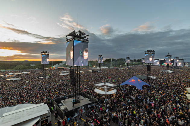 Rock am Ring 2026 05 06 26 Sunset and fire in front of the utopia Stage First festival day on Friday, 05 06 2026, at Rock am Ring 2026 at the Nürburgring in the Eifel The three-day music festival lasts until Sunday, 07 06 2026, and is one of the largest open air festivals in Germany Nürburg Nürburgring Rhineland-Palatinate Germany Copyright: xMarcxJohnx