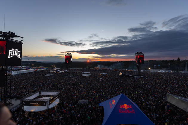 Rock am Ring 2026 05 06 26 Sunset and fire in front of the Utopia Stage First festival day on Friday, 05 06 2026, at Rock am Ring 2026 at the Nürburgring in the Eifel The three-day music festival lasts until Sunday, 07 06 2026, and is one of the largest open-air festivals in Germany Nürburg Nürburgring Rhineland-Palatinate Germany Copyright: xMarcxJohnx