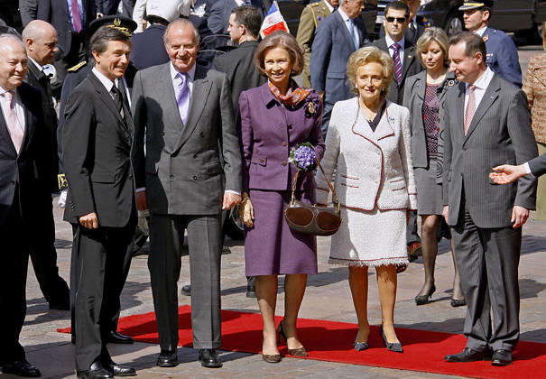 Bernadette Chirac, Wife Of Former French President Jacques Chirac, Dies At 93 Bernadette Chirac, wife of former French President Jacques Chirac, has died at the age of 93. A steadfast supporter throughout her husband’s political career, Bernadette Chodron de Courcel became an influential figure in French public life. She served as a member of the Corrèze General Council and was deeply involved in charitable work. She passed away on Friday at the age of 93. FILE - Spain s King Juan Carlos and Queen Sofia along with French first lady Bernadette Chirac are welcomed in Toulouse by mayor and foreign affair minister Philippe Douste-Blazy at the city hall in Toulouse, south of France on March 29, 2006. Later they visit Airbus insdutry and Juan Car  Copyright: xBernardxPatrick ABACAx