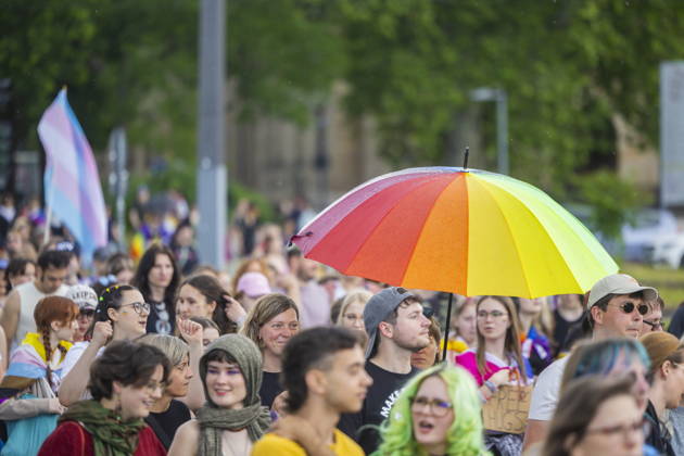 Parade Christopher Street Day in Dresden 2026 The CSD Dresden e V , sees itself as the mouthpiece of lesbians, gays, bi and trans people in Dresden and Saxony and thus also as a catalyst for the elimination of current grievances, such as the still existing discrimination of the aforementioned groups of people in e g politics and society Dresden Saxony