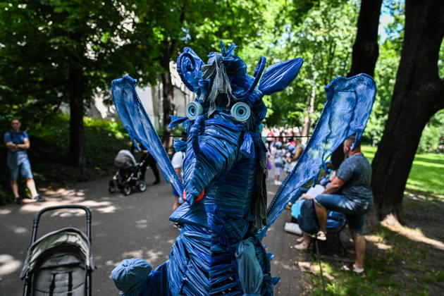 Poland s 25th Dragon Parade in Krakow KRAKOW, POLAND - JUNE 07: A view of a handmade dragon figure as hundreds of children and adults attend the Dragon Parade during the 25th Great Dragon Parade edition at the Main Square, Krakow, Poland, on June 07, 2026. For the 25th year in a row, Krakow brings the annual celebration representing the myth of Dragon, the city symbol. Omar Marques Anadolu Krakow Poland. Editorial use only. Please get in touch for any other usage.  Copyright: x2026xAnadoluxOmarxMarquesx