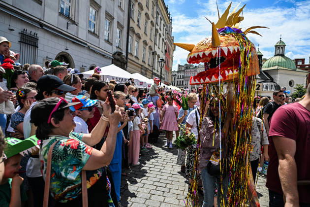 Poland s 25th Dragon Parade in Krakow KRAKOW, POLAND - JUNE 07: People take part the Dragon Parade during the 25th Great Dragon Parade edition at the Main Square, Krakow, Poland, on June 07, 2026. For the 25th year in a row, Krakow brings the annual celebration representing the myth of Dragon, the city symbol. Omar Marques Anadolu Krakow Poland. Editorial use only. Please get in touch for any other usage.  Copyright: x2026xAnadoluxOmarxMarquesx