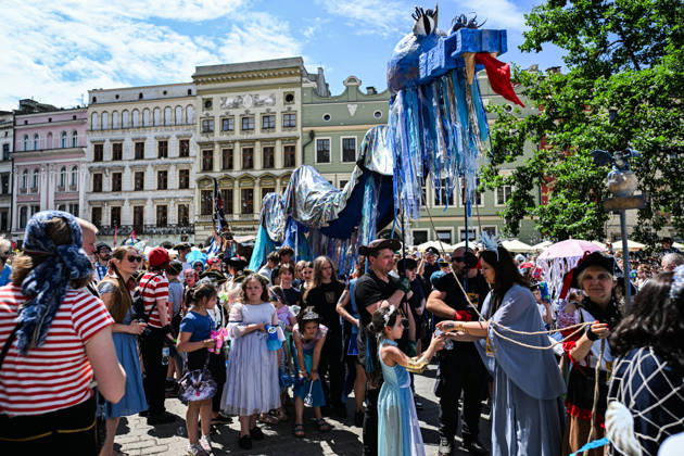 Poland s 25th Dragon Parade in Krakow KRAKOW, POLAND - JUNE 07: People take part the Dragon Parade during the 25th Great Dragon Parade edition at the Main Square, Krakow, Poland, on June 07, 2026. For the 25th year in a row, Krakow brings the annual celebration representing the myth of Dragon, the city symbol. Omar Marques Anadolu Krakow Poland. Editorial use only. Please get in touch for any other usage.  Copyright: x2026xAnadoluxOmarxMarquesx