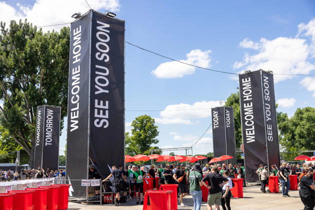 Music festival Rock im Park 2026, Nuremberg, 07 06 2026 Entrance and exit area, with labeled columns See you soon and Welcome you soon Nuremberg Bavaria Germany 20260607-286A8433-M4000