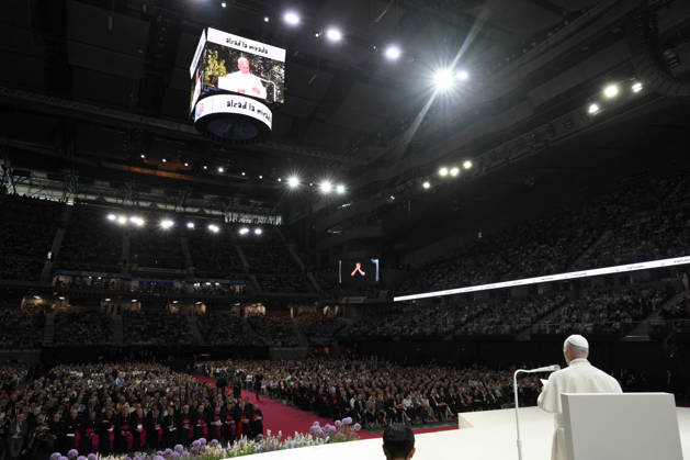 SPAIN - POPE LEO XIV DURING THE MEETING BUILDING NETWORKS WITH THE WORLD OF CULTUREM ART, ECONOMY AND SPORT AT THE MOVISTAR ARENA IN MADRID - 2026 6 7 Spain, Vatican, 2026 6 7 Pope Leo XIV during the meeting Building networks with the world of Culture, Art, Economy and Sports at the Movistar Arena in Madrid . EDITORIAL USE ONLY - NO BOOKS Copyright: xVATICANxMEDIA CPPx