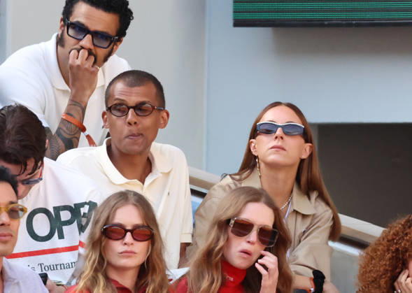 Roland Garros 2026 - Celebs Finale Cobolli vs Zverev Stromae et Coralie Barbier - Célébrités dans les tribunes de Roland Garros pendant la finale homme de l Open de France de Tennis à Paris, le 7 juin 2026. Celebrities in the stands at Roland Garros stadium during the men s final of the French Open in Paris on June 7, 2026.  Copyright: xFabricexChasseryx