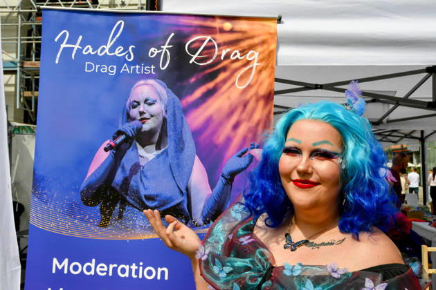 Deutschland, Baden-Wuerttemberg, Karlsruhe 08.06.2026, Deutschland, GER, Baden-Wuerttemberg, Karlsruhe im Bild Themenbild, CSD Karlsruhe 2026, Christopher Street Day, Karlsruhe Pride, LGBTQIA+, Pride, Vielfalt, Diversität, Gleichberechtigung, Akzeptanz, Toleranz, Sichtbarkeit, Queer Community, Love is Love, Regenbogenflagge, Pride Parade, Demonstration, Menschenrechte, Inklusion, Antidiskriminierung, Solidarität, Community, Empowerment, Gender Diversity, Trans Rights, Nonbinary, Lesbian, Gay, Bisexual, Queer, Ally, Pride Month, Straßenfest, Vielfalt feiern, Gleichstellung, Karlsruhe Events, Baden-Württemberg, bunt, laut, stolz, Liebe, Respekt, Freiheit, Zusammenhalt, Christopher Street Day Karlsruhe, CSD 2026, Pride Karlsruhe, Queere Si Deutschland, Baden-Wuerttemberg, Karlsruhe, 08.06.2026-13