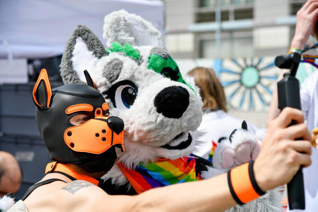 Deutschland, Baden-Wuerttemberg, Karlsruhe 08.06.2026, Deutschland, GER, Baden-Wuerttemberg, Karlsruhe im Bild Themenbild, CSD Karlsruhe 2026, Christopher Street Day, Karlsruhe Pride, LGBTQIA+, Pride, Vielfalt, Diversität, Gleichberechtigung, Akzeptanz, Toleranz, Sichtbarkeit, Queer Community, Love is Love, Regenbogenflagge, Pride Parade, Demonstration, Menschenrechte, Inklusion, Antidiskriminierung, Solidarität, Community, Empowerment, Gender Diversity, Trans Rights, Nonbinary, Lesbian, Gay, Bisexual, Queer, Ally, Pride Month, Straßenfest, Vielfalt feiern, Gleichstellung, Karlsruhe Events, Baden-Württemberg, bunt, laut, stolz, Liebe, Respekt, Freiheit, Zusammenhalt, Christopher Street Day Karlsruhe, CSD 2026, Pride Karlsruhe, Queere Si Deutschland, Baden-Wuerttemberg, Karlsruhe, 08.06.2026-27