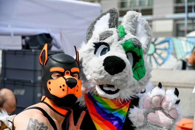 Deutschland, Baden-Wuerttemberg, Karlsruhe 08.06.2026, Deutschland, GER, Baden-Wuerttemberg, Karlsruhe im Bild Themenbild, CSD Karlsruhe 2026, Christopher Street Day, Karlsruhe Pride, LGBTQIA+, Pride, Vielfalt, Diversität, Gleichberechtigung, Akzeptanz, Toleranz, Sichtbarkeit, Queer Community, Love is Love, Regenbogenflagge, Pride Parade, Demonstration, Menschenrechte, Inklusion, Antidiskriminierung, Solidarität, Community, Empowerment, Gender Diversity, Trans Rights, Nonbinary, Lesbian, Gay, Bisexual, Queer, Ally, Pride Month, Straßenfest, Vielfalt feiern, Gleichstellung, Karlsruhe Events, Baden-Württemberg, bunt, laut, stolz, Liebe, Respekt, Freiheit, Zusammenhalt, Christopher Street Day Karlsruhe, CSD 2026, Pride Karlsruhe, Queere Si Deutschland, Baden-Wuerttemberg, Karlsruhe, 08.06.2026-28