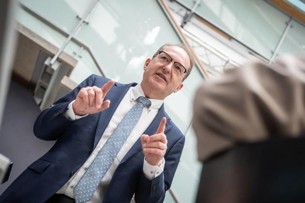 Federal Minister of the Interior Alexander Dobrindt holds a background discussion with the journalists present after the Federal Executive Committee meeting CDU Federal Executive Committee and committee meetings on 08 06 2026, Berlin Berlin Germany Konrad Adenauer Haus, Bundespart