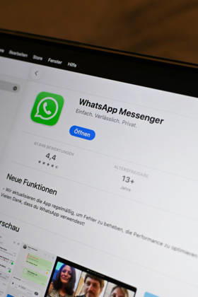 The logo of the messenger service WhatsApp on the display of a Macbook laptop WhatsApp is one of the worlds most widely used communication services for messages, voice and video calls Bad Wörishofen Bavaria Germany Copyright: xPhilippxMerkx