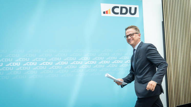 Carsten Linnemann, CDU Secretary General, during the press conference after the Federal Executive Committee meeting CDU Federal Executive Committee and committee meetings on 08 06 2026, Berlin Berlin Germany Konrad Adenauer Haus, Bundespart