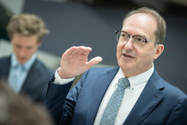 Federal Minister of the Interior Alexander Dobrindt holds a background discussion with the journalists present after the Federal Executive Committee meeting CDU Federal Executive Committee and committee meetings on 08 06 2026, Berlin Berlin Germany Konrad Adenauer Haus, Bundespart