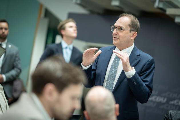 Federal Minister of the Interior Alexander Dobrindt holds a background discussion with the journalists present after the Federal Executive Committee meeting CDU Federal Executive Committee and committee meetings on 08 06 2026, Berlin Berlin Germany Konrad Adenauer Haus, Bundespart