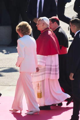 June 8, 2026, Madrid, Madrid, Spain: Pope Leo XIV (Papa Leon XVI, Robert Francis Prevost) attends flower offering to Nuestra Senora de la Almudena at Nuestra Senora de la Almudena Cathedral on June 8, 2026 in Madrid, Spain Madrid Spain  - ZUMAg15_ 20260608_zaf_g15_098 Copyright: xJackxAbuinx