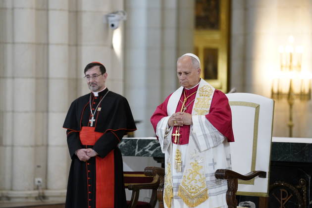 Pope Leo XIV presides a prayer in honor of the Virgin of Almudena in the Cathedral Pope Leo XIV during the prayer and homage to the Virgin of Almudena, in the Cathedral of Santa Maria de la Almudena, on June 8, 2026, in Madrid Spain After the prayer before the patron saint, the Pope has deposited at her feet the Golden Rose, a personal and exceptional recognition with which the Popes honor images of the Virgin, the Pope placed at her feet the Golden Rose, a personal and exceptional recognition with which the Pontiffs honor images of Virgins 08 JUNE 2026 POOL POPE LEÓN XIV MADRID CATHEDRAL ALMUDENA MADRID SPAIN PRAYER TO Pé Madrid Madrid Spain  Copyright: xA.xPÃ rezxMeca EuropaxPress Poolx 7582362