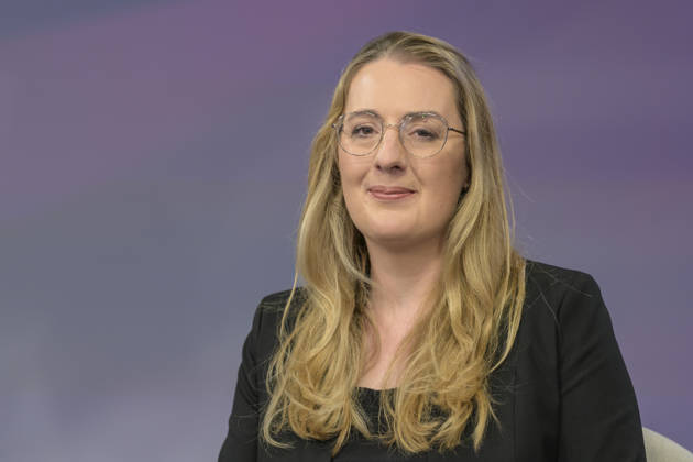 v l Katharina Dröge, Bündnis˜90 Die Grünen parliamentary group leader , GER, Berlin, Studio, as a guest on Maischberger, political talk show, TV, format, with presenter Sandra Maischberger, Das Erste, from Adlershof Am Studio 20, 08 06 2026, Copyright: HMBxMedia UwexKoch