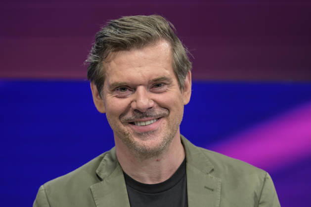 v l Gregor Peter Schmitz Stern , GER, Berlin, Studio, as a guest on Maischberger, political talk show, TV, format, with presenter Sandra Maischberger, Das Erste, from Adlershof Am Studio 20, 08 06 2026, Copyright: HMBxMedia UwexKoch