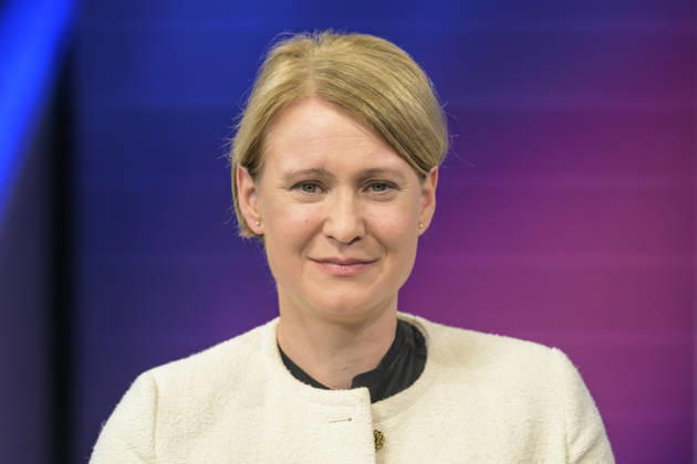 v l Jana Puglierin Security expert , GER, Berlin, Studio, guest on Maischberger, political talk show, TV, format, with presenter Sandra Maischberger, Das Erste, from Adlershof Am Studio 20, 08 06 2026, Copyright: HMBxMedia UwexKoch