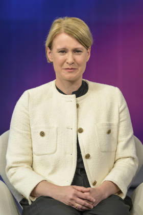 v l Jana Puglierin Security expert , GER, Berlin, Studio, guest on Maischberger, political talk show, TV, format, with presenter Sandra Maischberger, Das Erste, from Adlershof Am Studio 20, 08 06 2026, Copyright: HMBxMedia UwexKoch