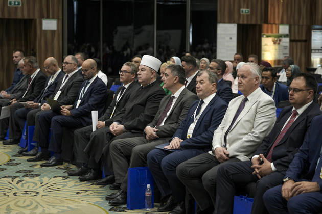 4th European Halal Congress in Sarajevo SARAJEVO, BOSNIA AND HERZEGOVINA - JUNE 9: Participants attend the 4th European Halal Congress 2026, a major event for the halal industry in Europe, in Sarajevo, Bosnia and Herzegovina, on June 9, 2026. Samir Jordamovic Anadolu Sarajevo Bosnia and Herzegovina. Editorial use only. Please get in touch for any other usage.  Copyright: x2026xAnadoluxSamirxJordamovicx