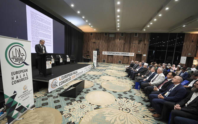 4th European Halal Congress in Sarajevo SARAJEVO, BOSNIA AND HERZEGOVINA - JUNE 9: Damir Alihodzic, Ph.D., President of the 4th European Halal Congress Organization Committee, attends the 4th European Halal Congress 2026, a major event for the halal industry in Europe, in Sarajevo, Bosnia and Herzegovina, on June 9, 2026. Samir Jordamovic Anadolu Sarajevo Bosnia and Herzegovina. Editorial use only. Please get in touch for any other usage.  Copyright: x2026xAnadoluxSamirxJordamovicx