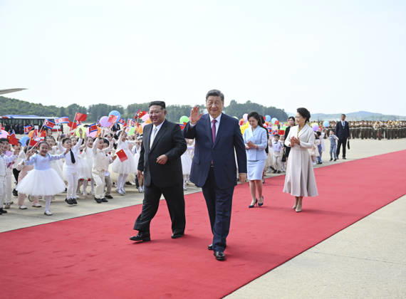 (260609) -- PYONGYANG, June 9, 2026 -- Xi Jinping, general secretary of the Communist Party of China Central Committee and Chinese president, concludes his state visit to the Democratic People s Republic of Korea (DPRK) and departs from Pyongyang, the DPRK, June 9, 2026. Kim Jong Un, general secretary of the Workers Party of Korea and president of the State Affairs of the DPRK, and his wife Ri Sol Ju went to the airport to see Xi and his wife Peng Liyuan off and held a grand farewell ceremony in their honor. ) DPRK-PYONGYANG-CHINA-XI JINPING-KIM JONG UN-FAREWELL CEREMONY YanxYan 