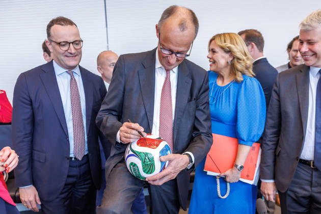 Parliamentary group meeting CDU CSU Friedrich Merz CDU and Bundestag President Julia Kloeckner at a parliamentary group meeting on 9 06 2026 in Berlin Berlin Germany Bundestag
