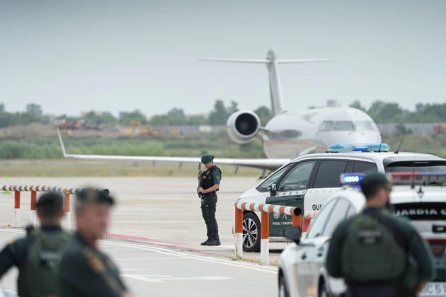 Pope Leo XIV arrives in Barcelona Preparations for the arrival of Pope Leo XIV at Josep Tarradellas International Airport Barcelona El Prat, June 9, 2026, in Barcelona, Catalonia Spain Pope Leo XIV continues his trip through Spain after three intense days in the capital and arrives in Barcelona where he has a busy schedule between today and tomorrow, June 10, which includes the commemoration of the centenary of the death of Antoni Gaudi and the blessing and inauguration of the Tower of Jesus Christ in the Basilica of the Sagrada Familia 09 JUNE 2026 Barcelona Catalunya Barcelona Catalunya Catalunya Spain  Copyright: xDavidxZorrakinox 7584312