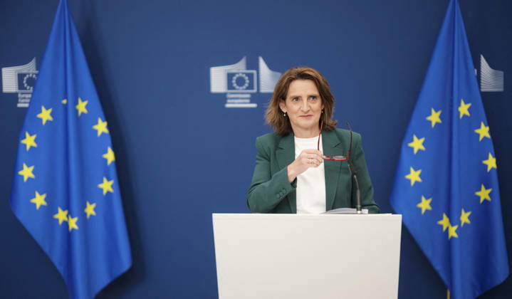European Commission Imposes Interim Measures on Meta - Brussels Teresa Ribera Rodriguez, European Commissioner for the Green Deal, speaks to the media at the Berlaymont, headquarters of the European Commission in Brussels, Belgium on June 9, 2026, as the EU orders Meta to restore free access to WhatsApp for competing AI assistants, overturning a policy that blocked competition and favored its own service, Meta AI, while a full antitrust investigation into Meta s dominant position continues. Photo by Monasse T ANDBZ ABACAPRESS.COM Brussels Brussels-Capital Belgium  Copyright: xMonassexThierry ANDBZ ABACAx