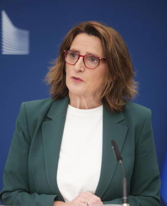 European Commission Imposes Interim Measures on Meta - Brussels Teresa Ribera Rodriguez, European Commissioner for the Green Deal, speaks to the media at the Berlaymont, headquarters of the European Commission in Brussels, Belgium on June 9, 2026, as the EU orders Meta to restore free access to WhatsApp for competing AI assistants, overturning a policy that blocked competition and favored its own service, Meta AI, while a full antitrust investigation into Meta s dominant position continues. Photo by Monasse T ANDBZ ABACAPRESS.COM Brussels Brussels-Capital Belgium  Copyright: xMonassexThierry ANDBZ ABACAx